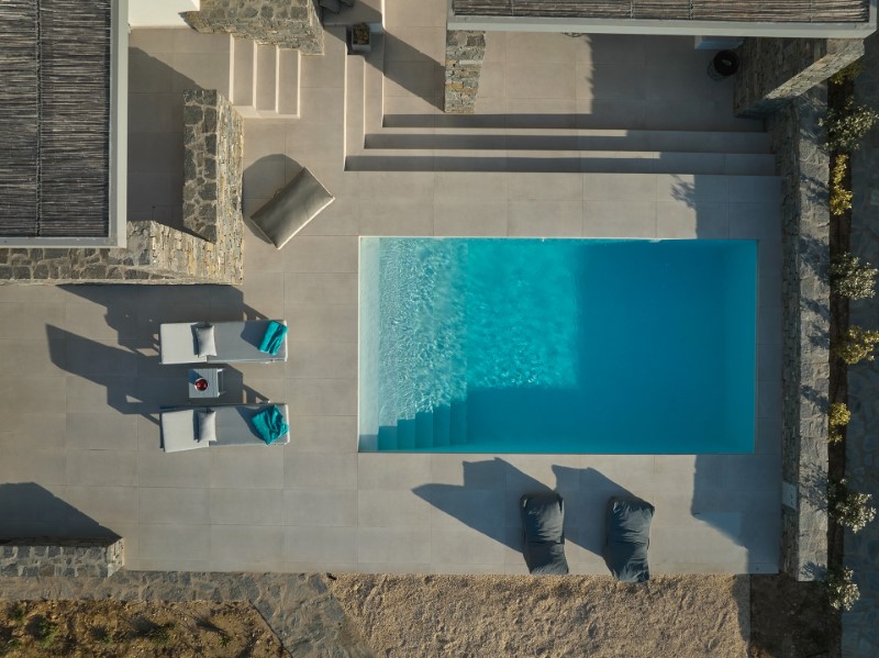 K1 Swimming pool catopsis (closer view)